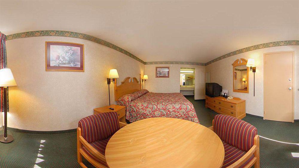 Red Roof Inn & Suites Cave City Eksteriør billede