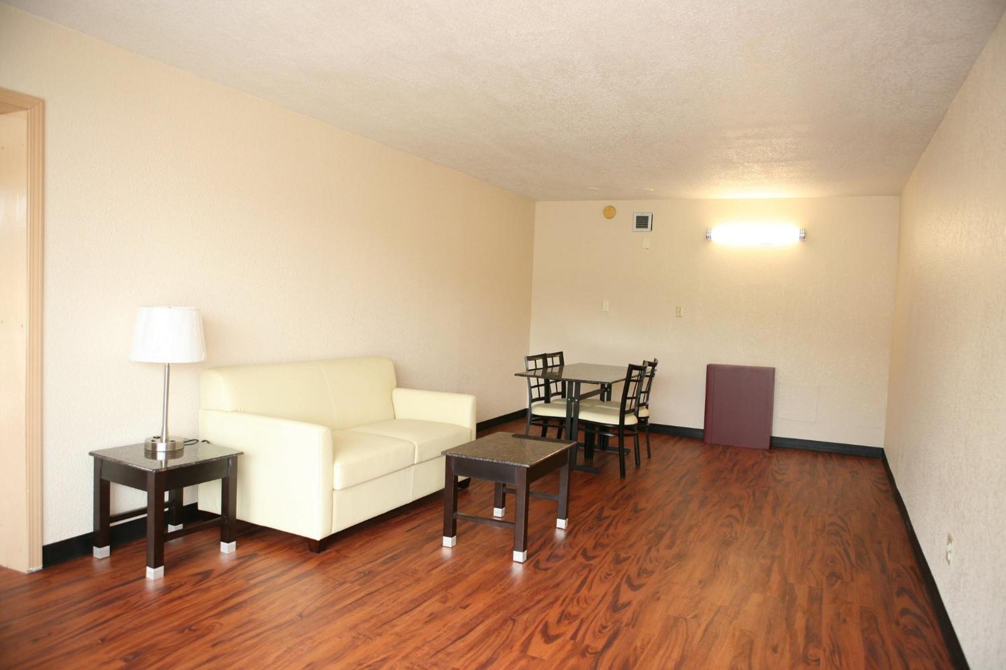 Red Roof Inn & Suites Cave City Eksteriør billede