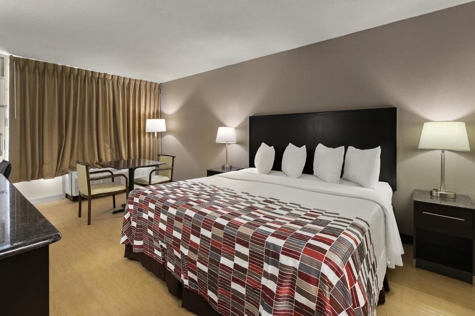 Red Roof Inn & Suites Cave City Eksteriør billede