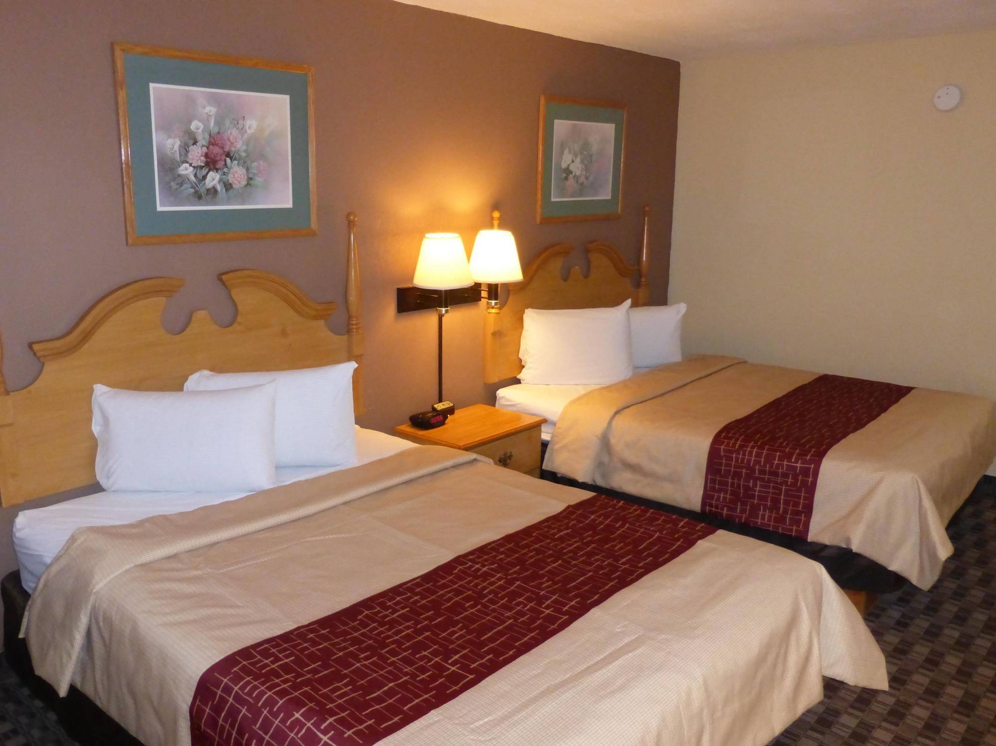 Red Roof Inn & Suites Cave City Eksteriør billede